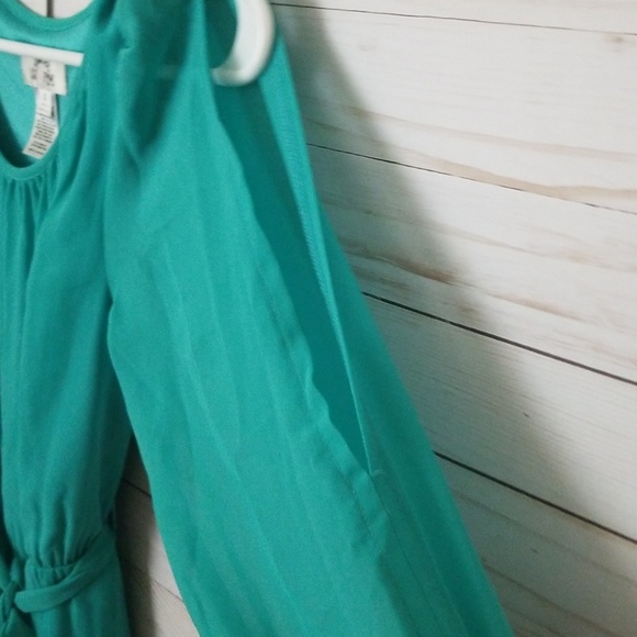 Dress - Picture 2 of 4